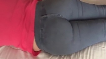 Melk En Zaad In Haar Grote Kont